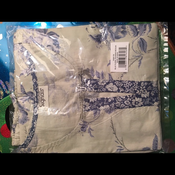 Pajama set - Picture 2 of 7